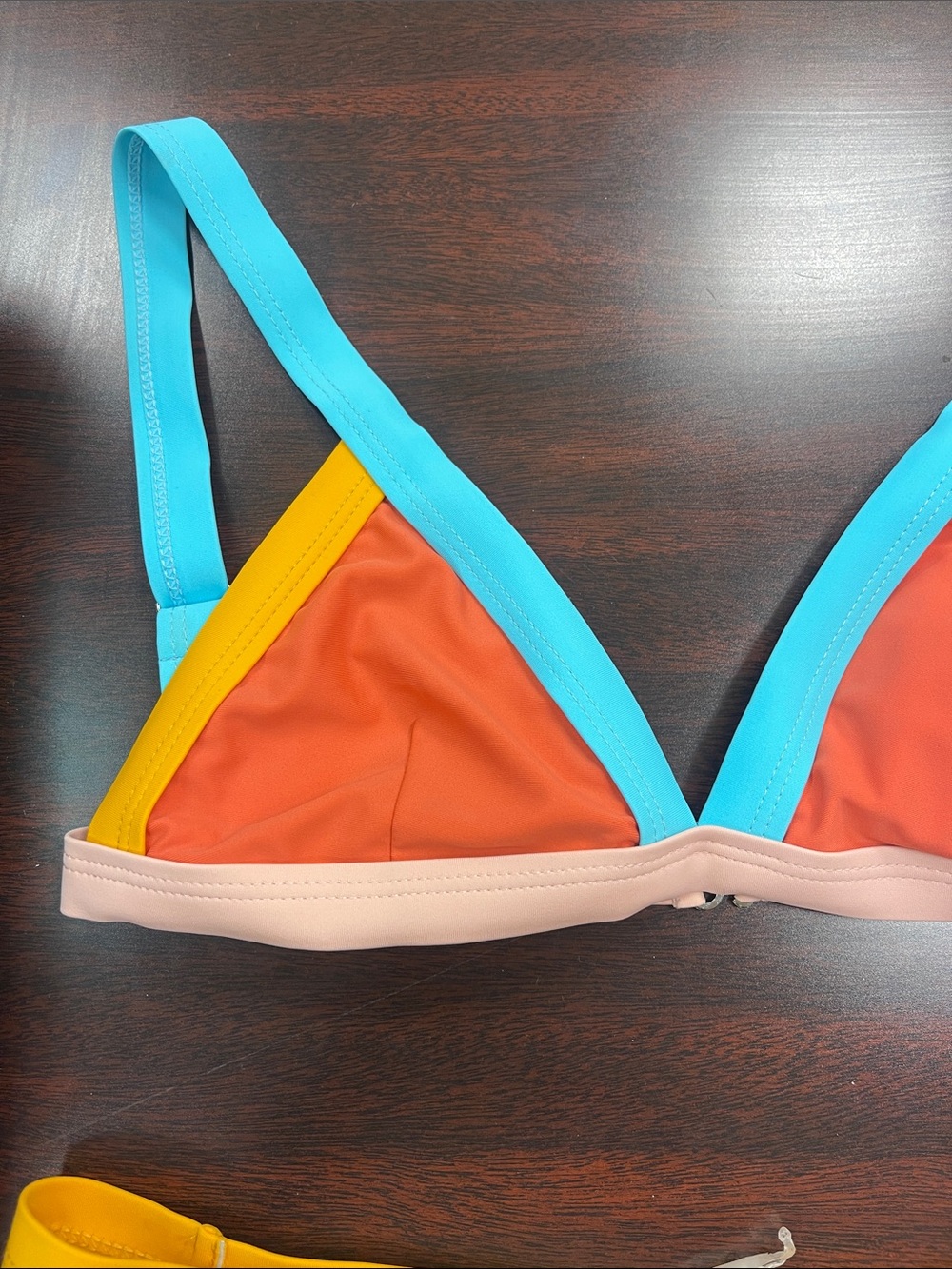 SHEIN Medium Triangle Top Bikini - Picture 3 of 8